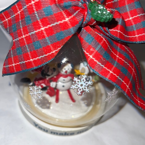 DISNEY Holiday Lodge Minnie Mouse & Daisy Duck Glass Ornament - Picture 14 of 14